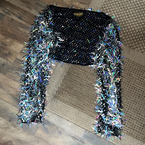 Attitudes by Debra| Silver Sequin Super Crop Top - Picture 1 of 5